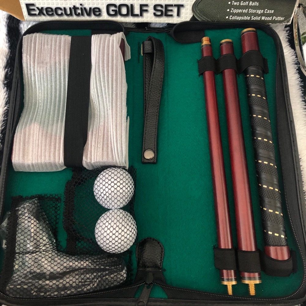 Alexander Julian Colours executive golf putter set